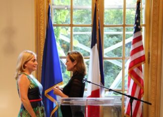 Liesl Schillinger Receives Insignia of Chevalier of the Order of Arts and Letters